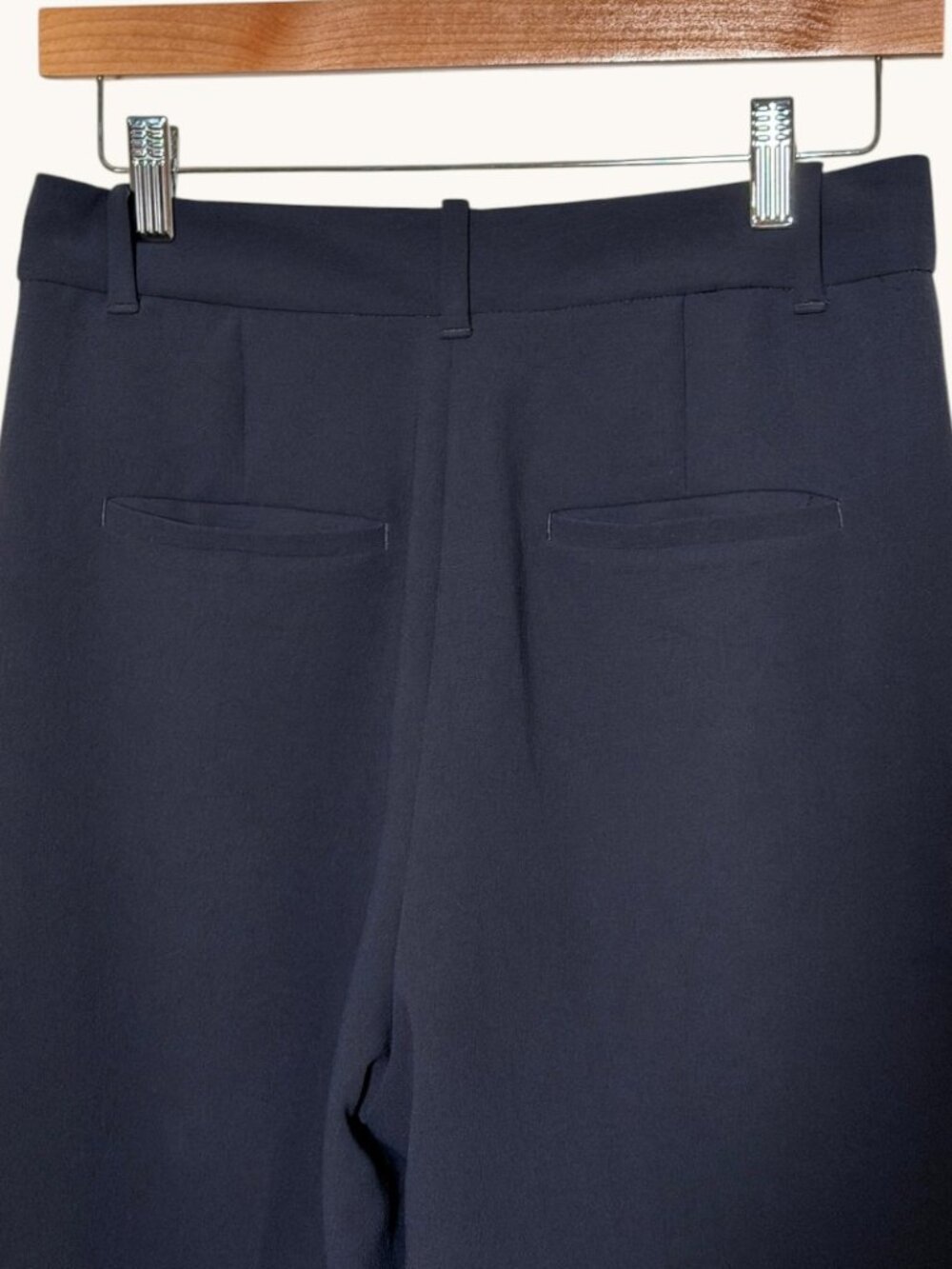 Aritzia The Effortless Pant - Navy Blue Crepette - Size 8 Short - Picture 5 of 8